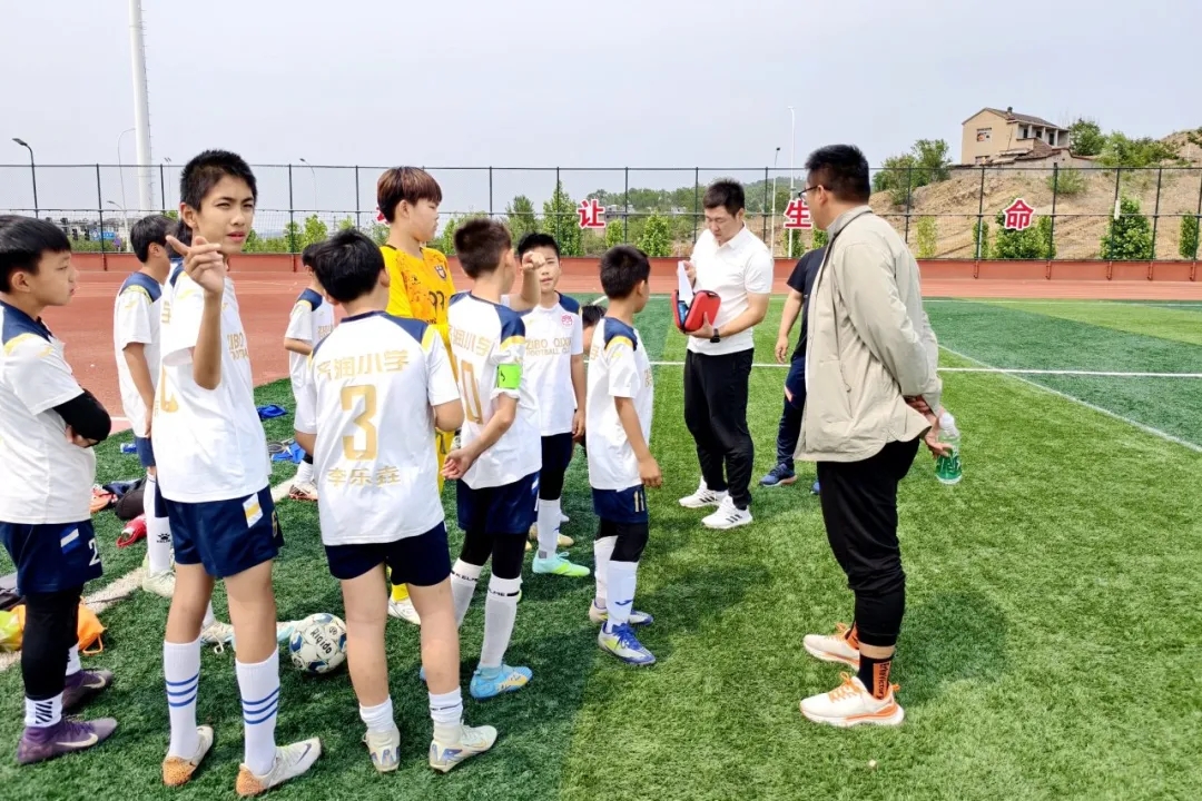六场全胜 勇夺淄博市市长杯青少年校园足球联赛冠军——张店区齐润小学“以体育人”系列活动纪实(图2)