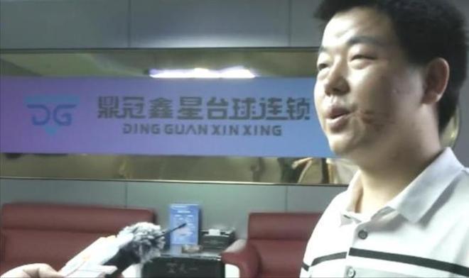 台球厅被曝“特殊服务”包间暗藏玄机美女陪练988包一杆进洞(图4)