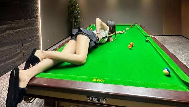 台球厅被曝“特殊服务”包间暗藏玄机美女陪练988包一杆进洞(图11)
