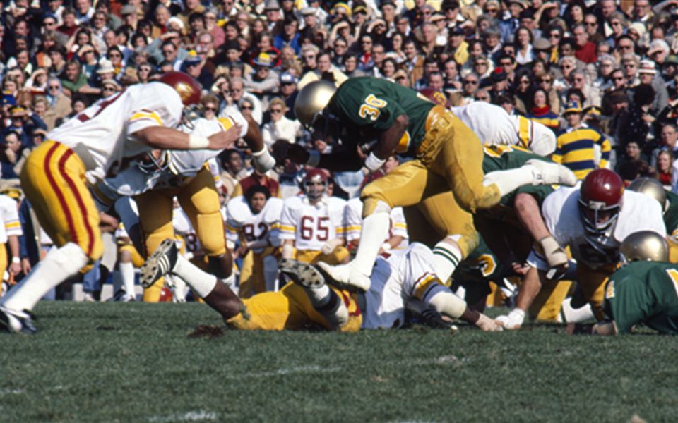 ‌英式橄榄球‌（15人制）。‌得分方式‌：达阵（持球触地得5分）、追加射门（达阵后(图1)