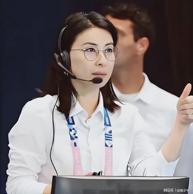 霍启刚又升职了级别很高妻子郭晶晶立了大功！(图12)