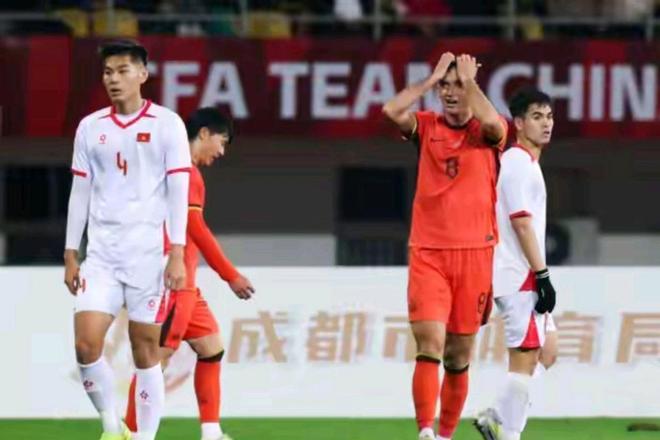 熊猫杯U22国足在缺少主力的情况下0-1不敌越南虽败犹荣 未来可期(图1)