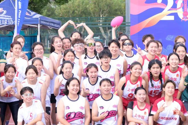 高校联盟腰旗橄榄球公开赛热血开战！他们成功卫冕！(图1)