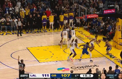 圣诞大战还看湖勇春晚！詹库对飚30+ 小里准绝杀(图4)