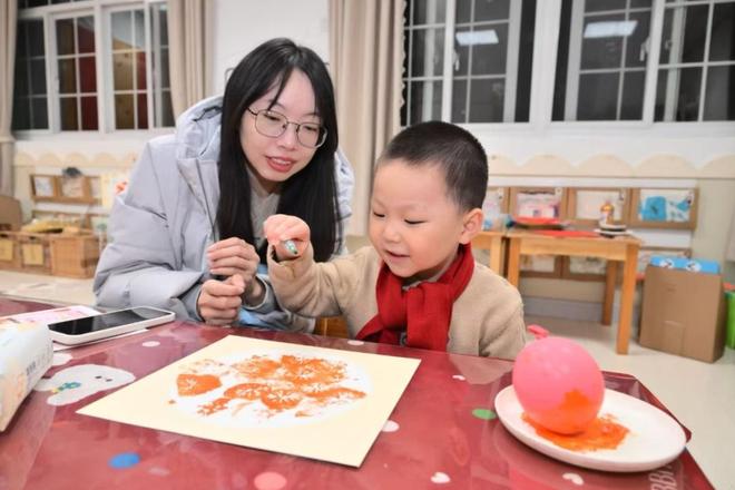 骏马迎新岁“旗”迹向未来静安区延长路东部幼儿园跨年艺术嘉年华落幕(图3)