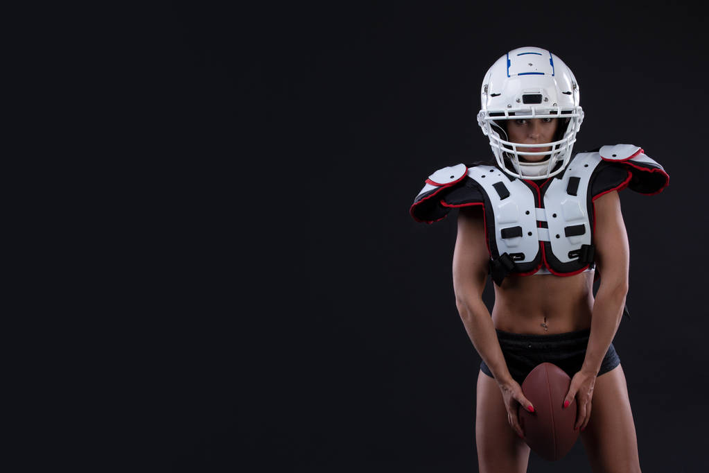 哈尔滨雪地橄榄球赛事双连击点燃冬季冰雪激情！(图1)