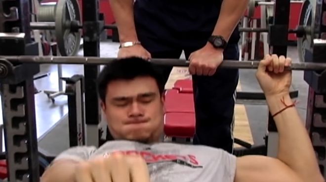 看完姚明打NBA的态度我才明白为何科比对他充满敬重！(图9)