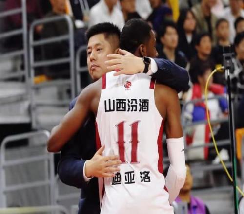 广东多名球员受伤迪亚洛将被追加处罚潘江指导被网友群嘲(图4)