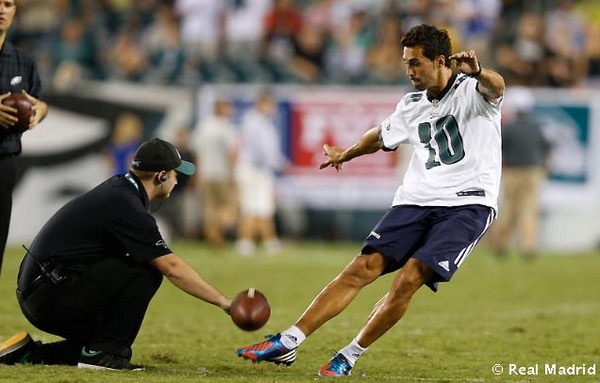 华子：若30岁之前夺冠一定会去打橄榄球去当个糟糕的替补四分卫(图1)