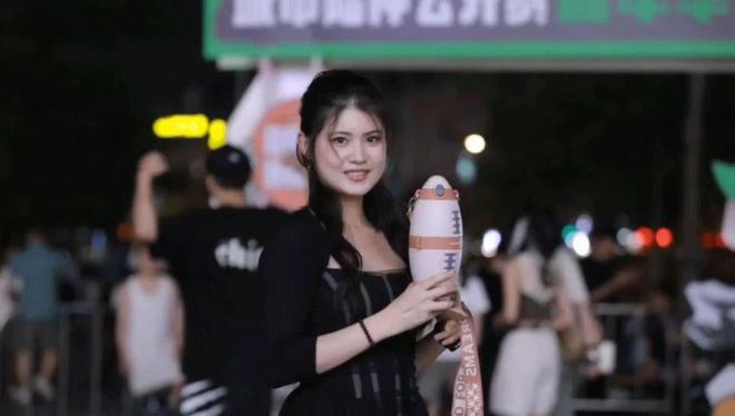 又潮又酷的橄榄球水壶～保冷保温双仓双饮双倍快乐！(图3)