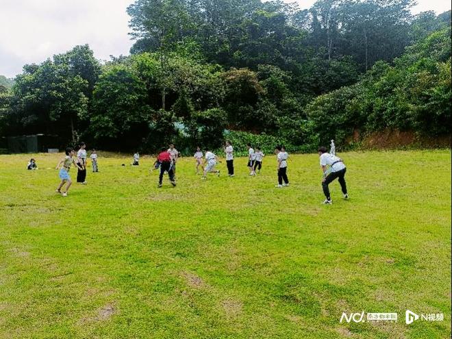 腰旗橄榄球出圈逐渐成为年轻人的运动时尚(图2)