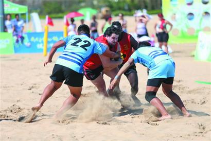 哥伦比亚挽回一局随后两位身价过亿的超级巨星替换下图拉姆和谢尔基(图1)