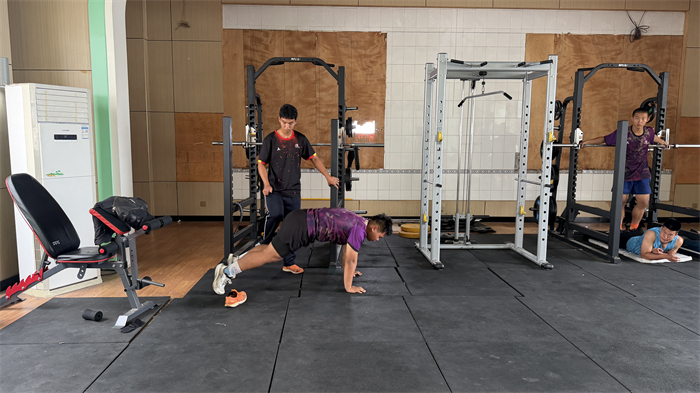 从“倒数第三”到全国冠军 济南黄河实验学校的橄榄球逆袭之路_泉城新闻_大众网(图4)